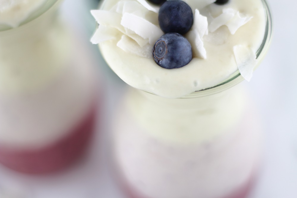 erfrischender-sommer-Frozen Yoghurt-Smoothie-mary-loves-das-leben-ist-schoen